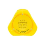 The image depicts a yellow Freelap e-Starter with a triangular shape and a circular perforated section at its center. The words freecOp and MSEGURO are printed near the edge.